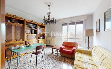 RIF: A485 Trilocale luminoso al quinto piano con a