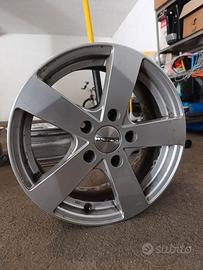 cerchi in lega 16 dezent td anche per BMW