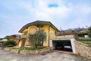 Villa di 293 m² con 4 locali e box auto doppio a P