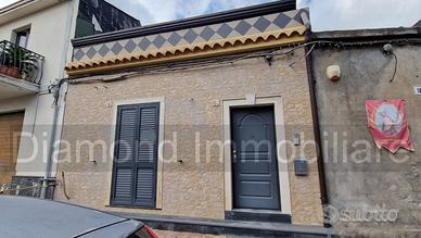 Casa singola ristrutturata con cortile