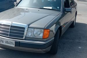 Mercedes-Benz 200 E

