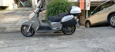 Scooter da turismo Scarabeo 500