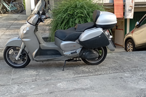 Scooter da turismo Scarabeo 500