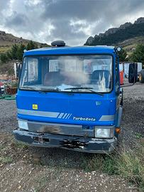 Camion Iveco 79-14 scarrabile