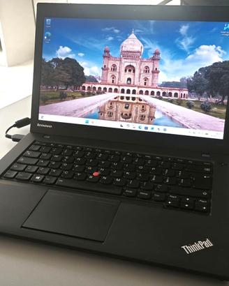 Lenovo ThinkPad T440 • i5 • 12GB Ram • SSD 512GB •