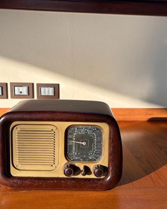 Radio vintage a valvole