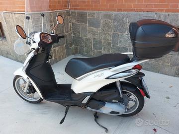 piaggio liberty 150 abs