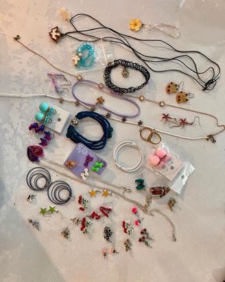 Collane, bracciali e orecchini per bambine/ragazze