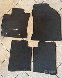 Tappetini ORIGINALI  e NUOVI Toyota AURIS