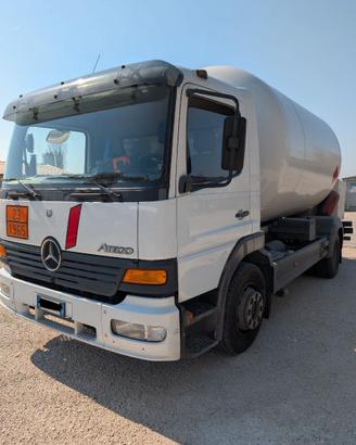 Cisterna GPL mercedes