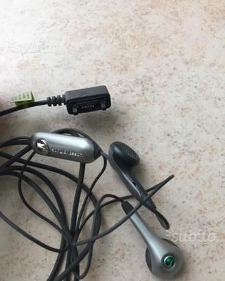 Vari auricolari per telefonini Sony, Nokia,Motorol