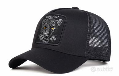 Cappello con animale