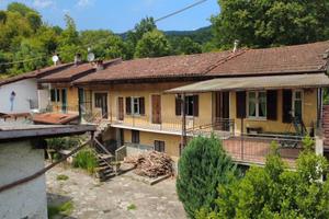 Villa di 370 m² con più di 5 locali e box auto dop