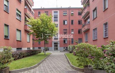 TRILOCALE CON BALCONE
