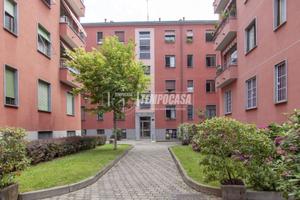 TRILOCALE CON BALCONE