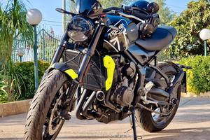 Triumph Trident 660 • 2024 • SOLO 400 km