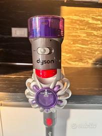 DYSON V8 advance