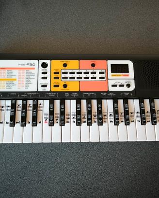 pianola Yamaha 