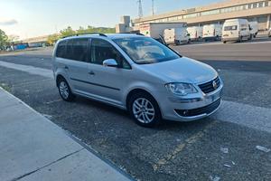 vw touran 7 posti