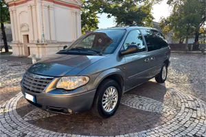 Chrysler Voyager 7 posti automatico
