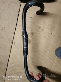 piega manubrio in carbonio 