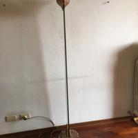 Lampada a piantana da terra