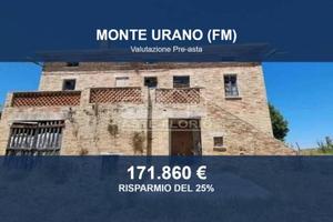 Immobile in asta di 157 m² con più di 5 locali a M
