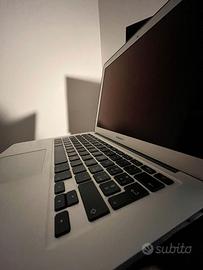 MacBook Air 13" (trattabile o scambi)