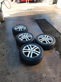 pneumatici più cerchi