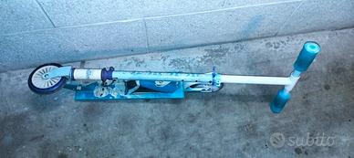 Monopattino bambine con scasco