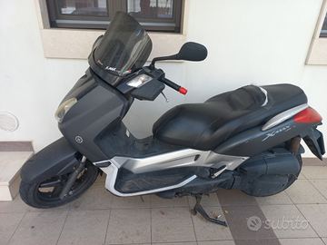 Xmax 125