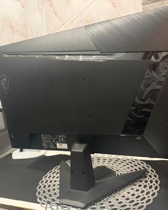 MSI 275 QF 2K 180 hz        27”     *VENDUTO*