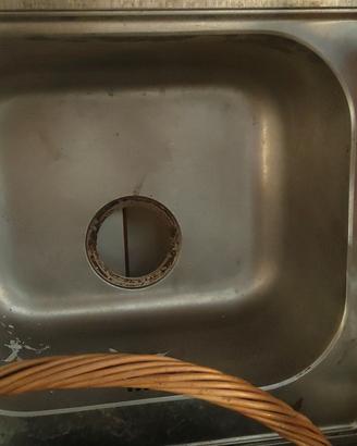 lavello cucina inox con piletta