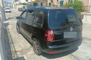 VW TOURAN 