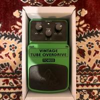 Pedale TO800 vintage Tube Overdrive behringer