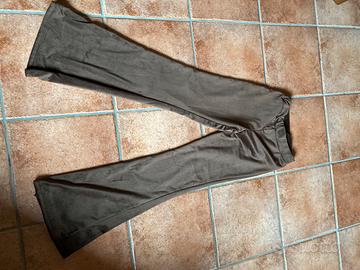 Pantaloni a zampa in velluto