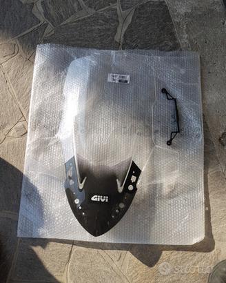 Givi D2136ST parabrezza Yamaha X-Max 400