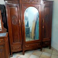 Camera da letto antica completa