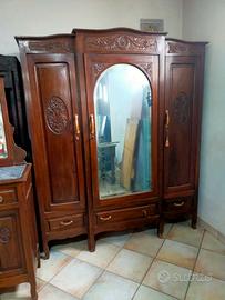 Camera da letto antica completa