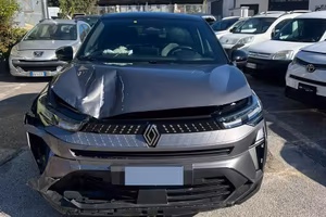Renault captur 2024 incidentata