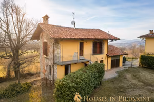 Villa di 180 m² con 5 locali e box auto a Clavesan