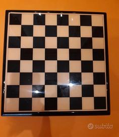 Giochi riuniti da tavolo, dama scacchi e tris 