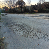 Parcheggio auto camion illuminato