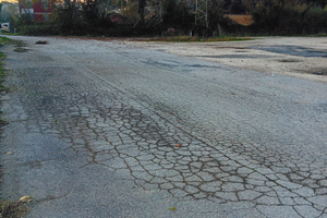 Parcheggio auto camion illuminato