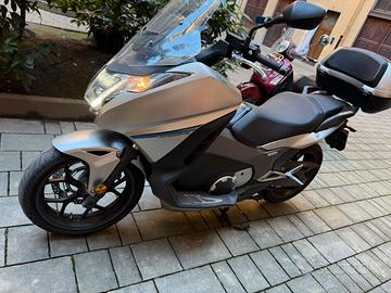 Honda Integra 750 dct abs