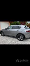 Alfa romeno Stelvio