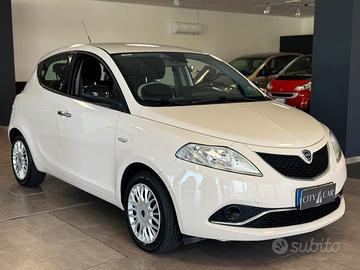 Lancia Ypsilon 1.2 69 CV 5 porte Platinum GPL