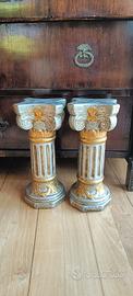 2 colonne greche decorate. 