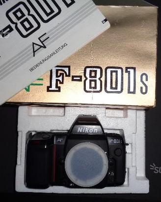 Nikon F801S-Macchina analogica+ accessori
