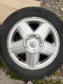 4 Cerchi e gomme yokohama renault 15”
